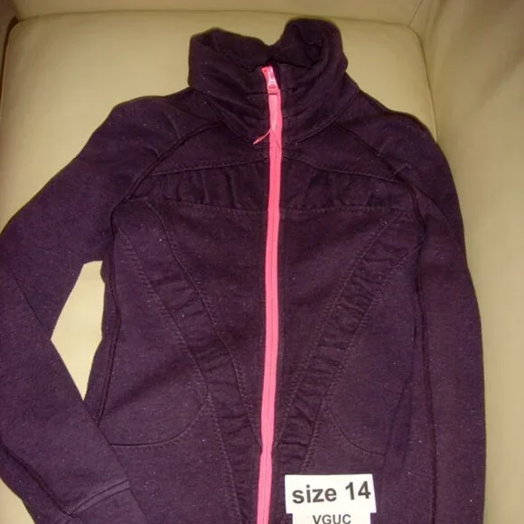 Ivivva Girl by Lululemon 🍋Cuddle me zip up jacket purple thumbholes size 14 - Picture 3 of 6